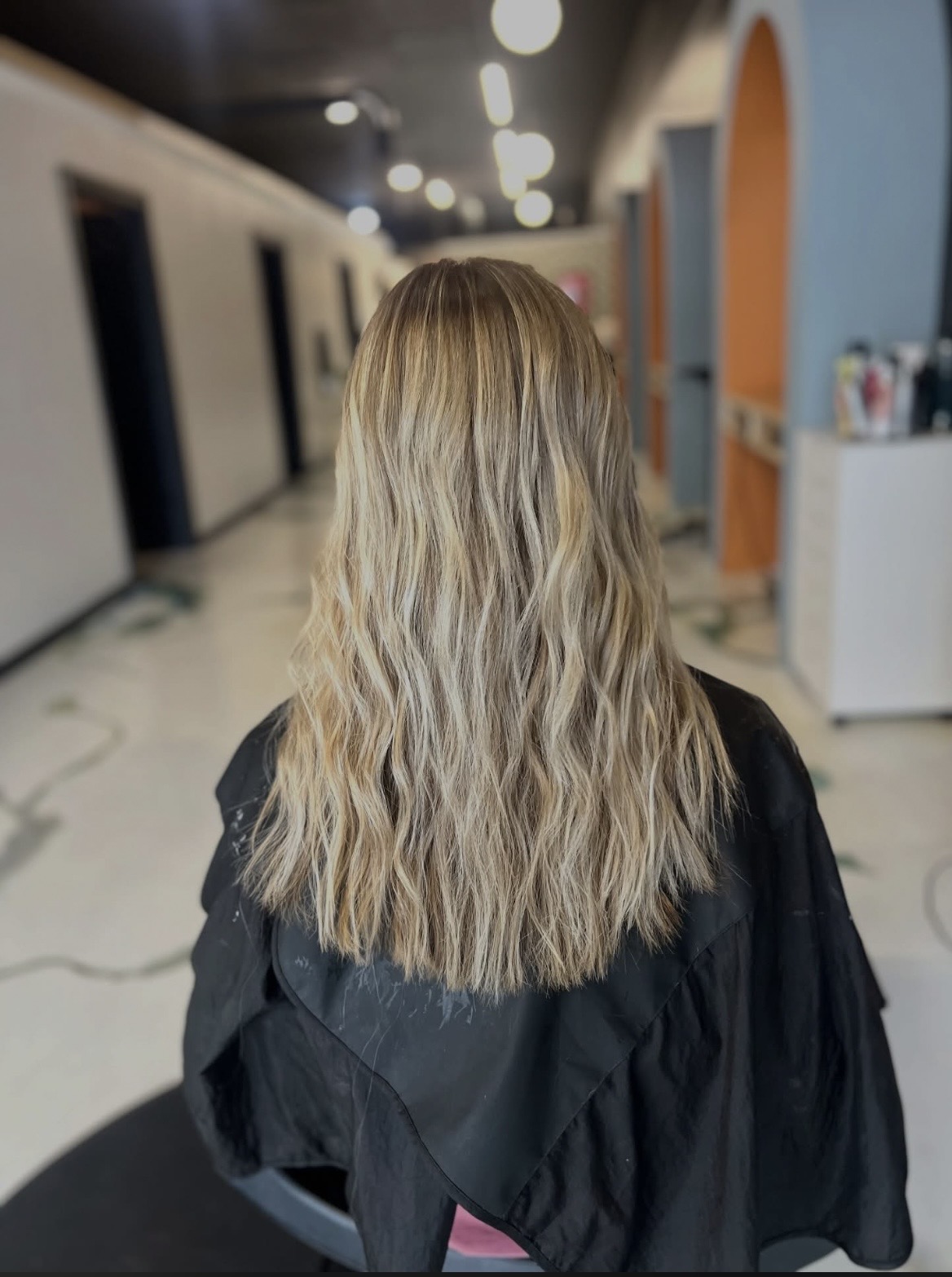 Finished blonde hairstyle at Salon 31